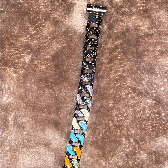 Louis Vuitton Cuban link necklace. - Picture 4 of 7